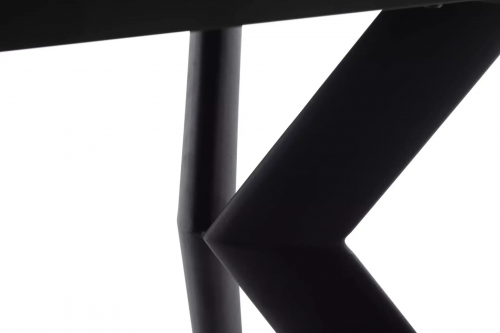 Esstisch Ossana von MCA Furniture